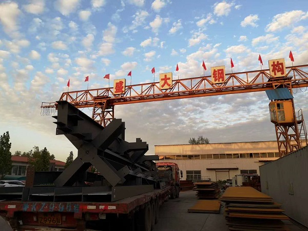 鋼結構加工中，起重機操作技術交底